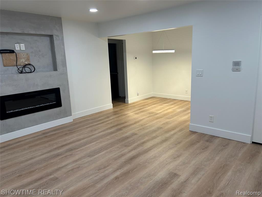 805 Plate Street, Unit 207 Rochester, MI 48307 - Photo 3 of 8 Gallery Image 3