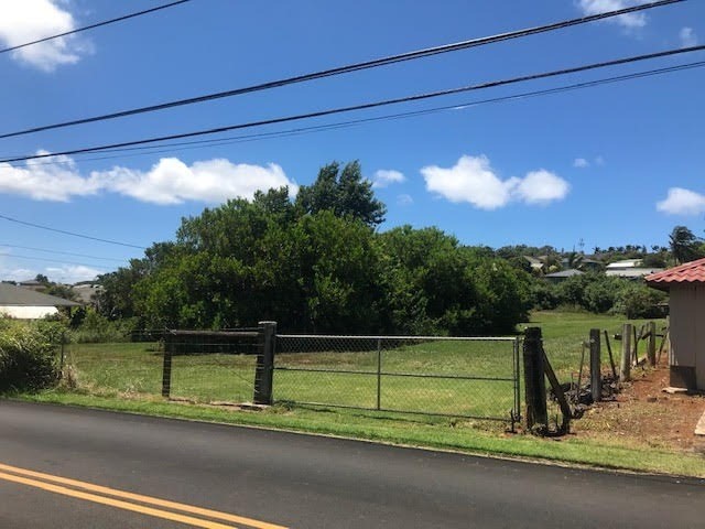 116 B Puu Road Kalaheo, HI 96741 - Photo 1 of 14 a view of a tennis court