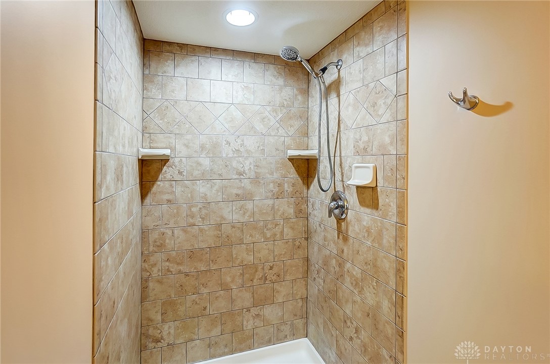 5870 Beth Road Dayton, OH 45424 - Photo 24 of 31 Gallery Image 24