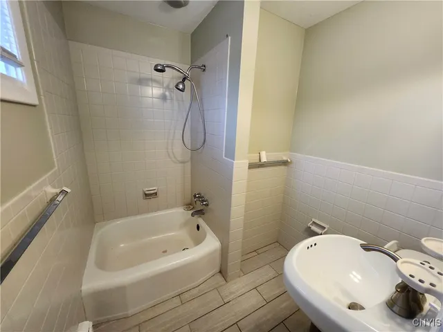 $419,000 | 1200 Comstock Avenue, Syracuse, NY 13210