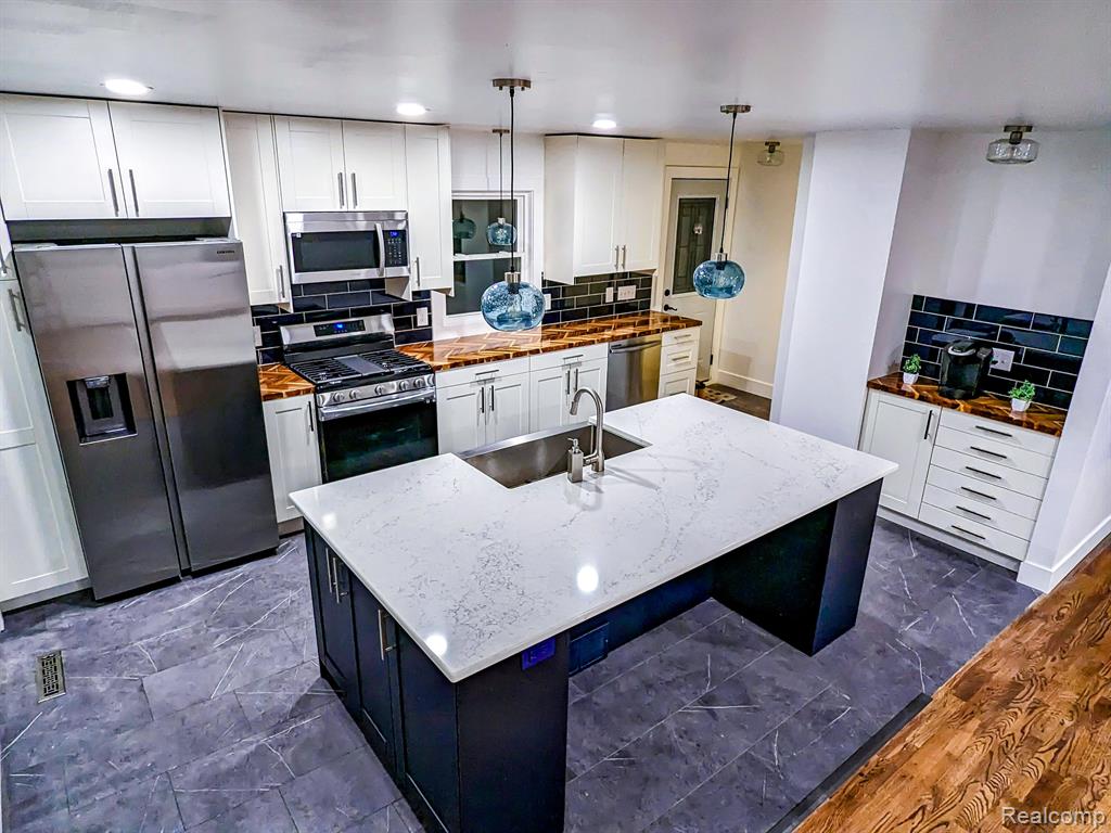 3570 Miller Road Bay City, MI 48706 - Photo 7 of 25 Gallery Image 7