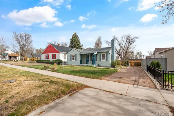 $2,300 | 1321 East Monument Street, Colorado Springs, CO 80909