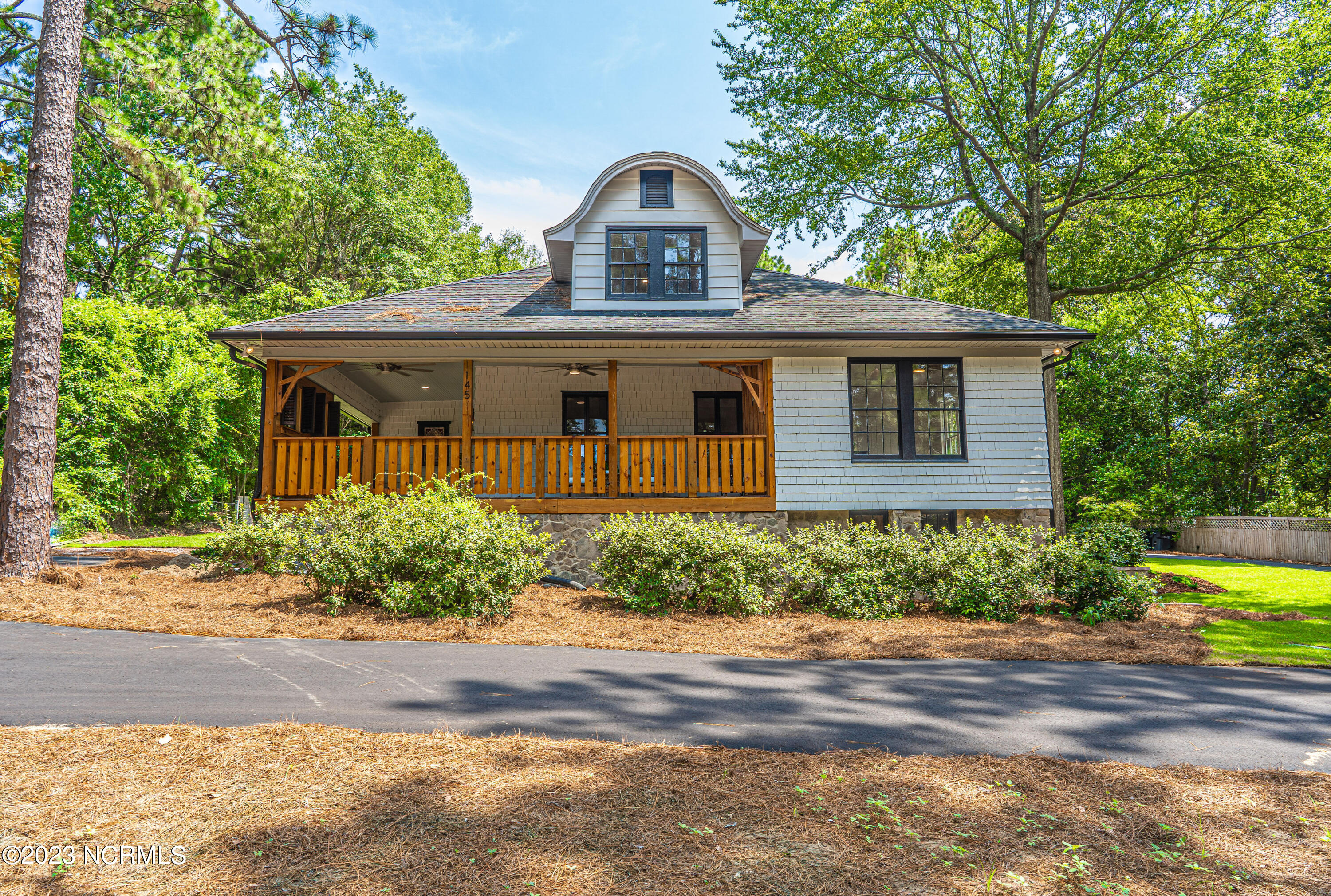 145 South Ridge Street Southern Pines, NC 28387 - Photo 4 of 96 145 S Ridge Street