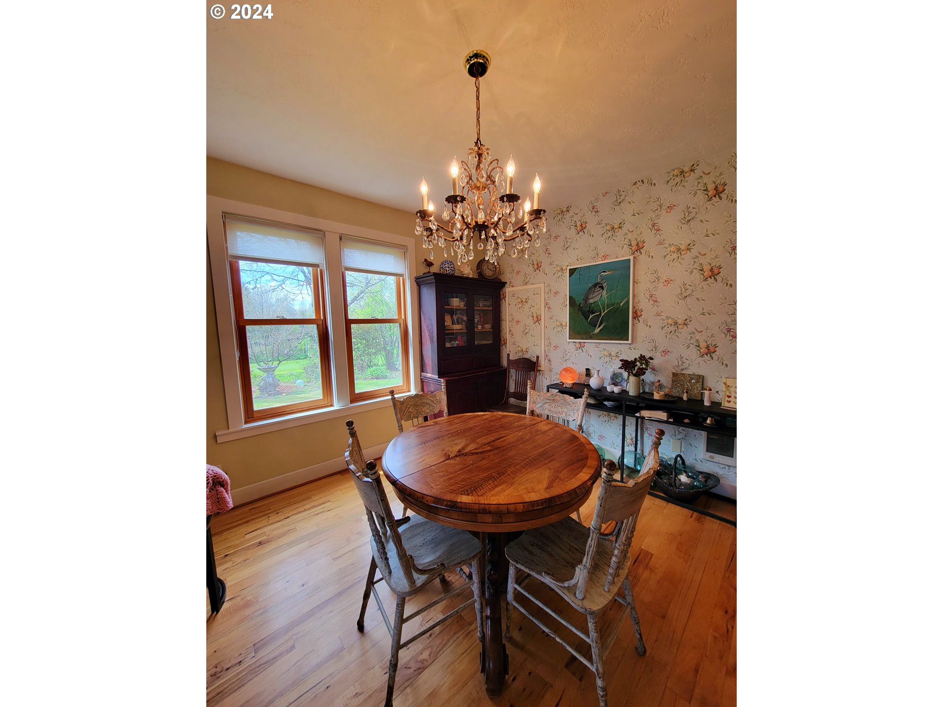 218 Hinkley Road Toledo, WA 98591 - Photo 11 of 31 a view of a dining room with furniture and window
