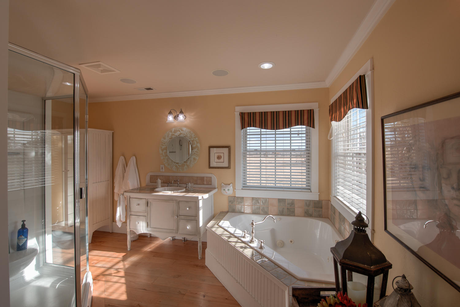 22222 Erickson Road Bend, OR 97701 - Photo 38 of 100 Lose yourself in aroma therapy as you enjoy the essential oils steaming into your shower through the diffusers.