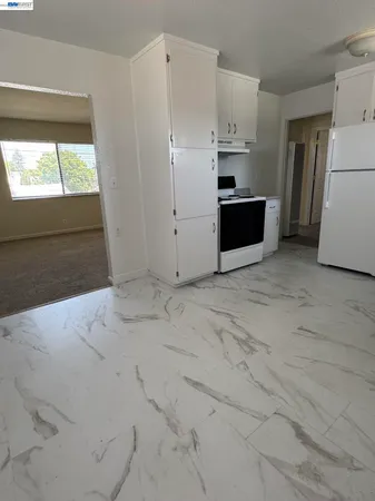 $2,350 | 416 Grove Way, Hayward, CA 94541