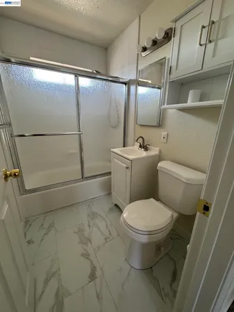 $2,350 | 416 Grove Way, Hayward, CA 94541