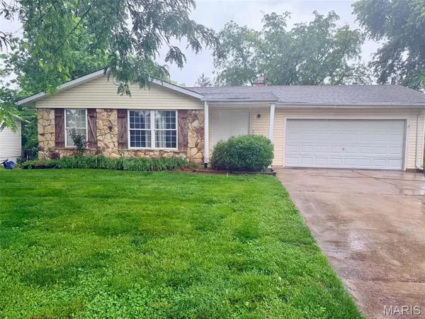 $225,000 | 111 Park Charles Boulevard North, St. Peters, MO 63376