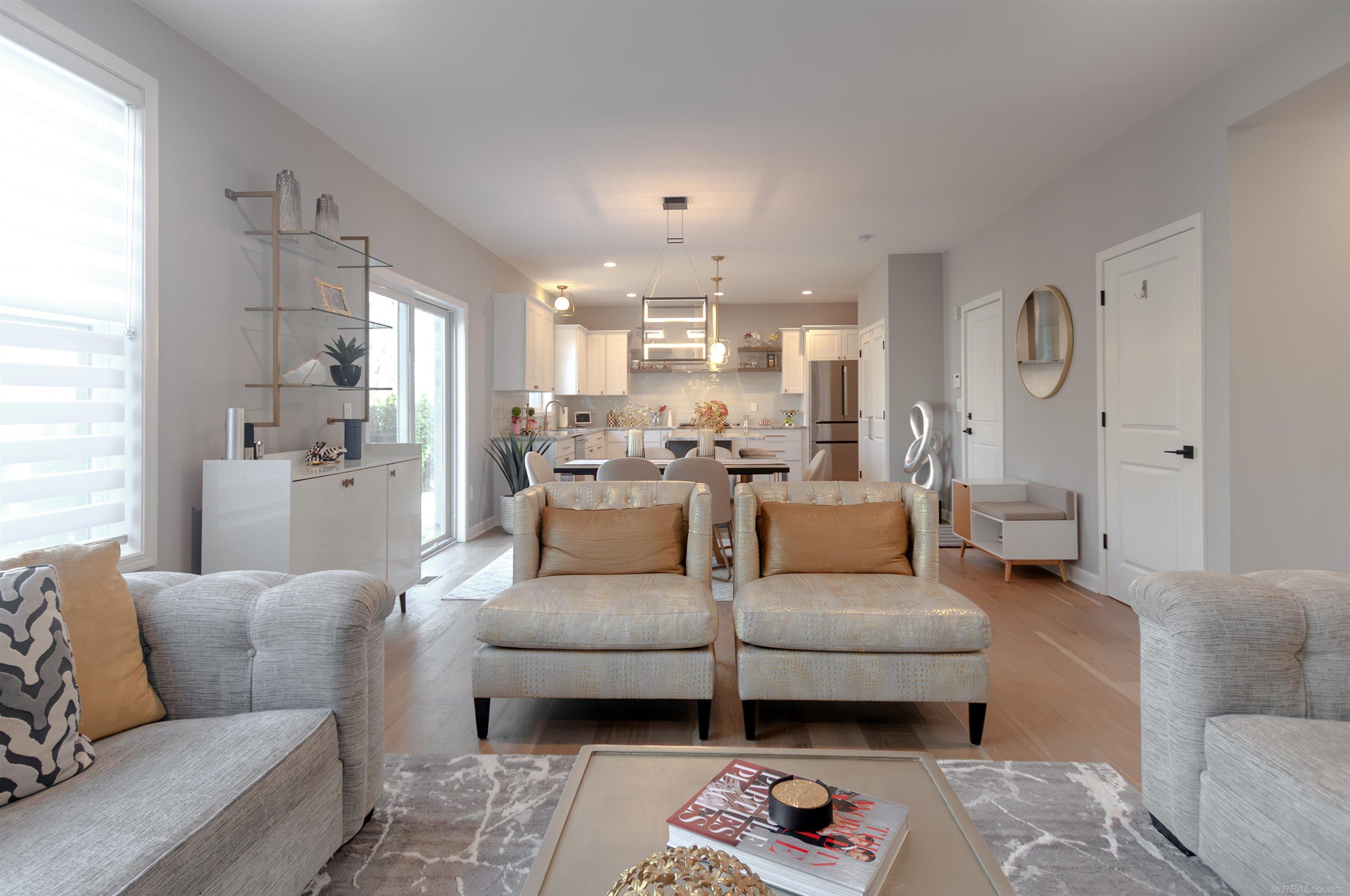 314 McMillan Road Grosse Pointe, MI 48236 - Photo 9 of 46 50134701-8255dbee-3724-49a2-a83c-5bc88a3daa24.JPG