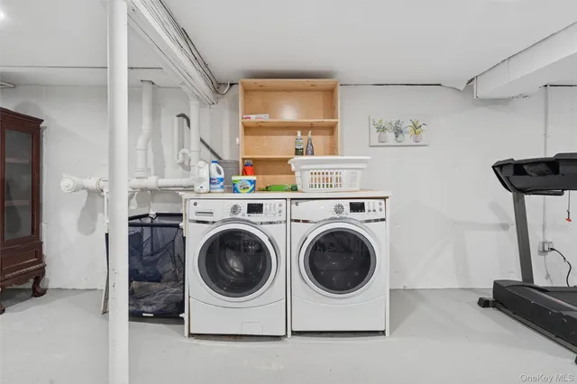 $1,799,000 | 33 Whalers Drive, Sag Harbor, NY 11963