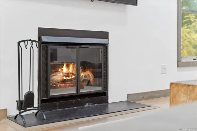 $1,799,000 | 33 Whalers Drive, Sag Harbor, NY 11963