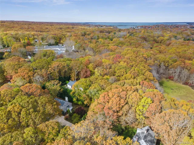 $1,799,000 | 33 Whalers Drive, Sag Harbor, NY 11963