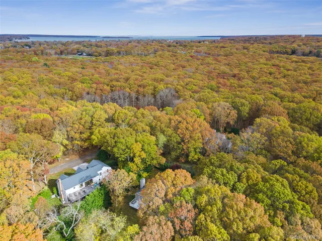 $1,799,000 | 33 Whalers Drive, Sag Harbor, NY 11963