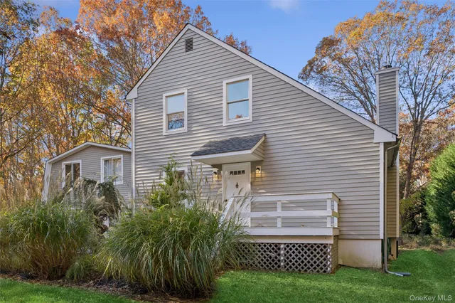 $1,799,000 | 33 Whalers Drive, Sag Harbor, NY 11963