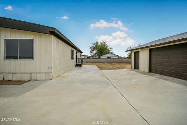 $299,990 | 2489 55th Street West, Rosamond, CA 93560