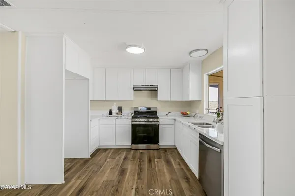 $299,990 | 2489 55th Street West, Rosamond, CA 93560