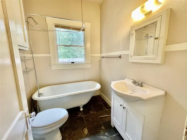 $2,500 | 506 East 38th Street, Unit A, Austin, TX 78751