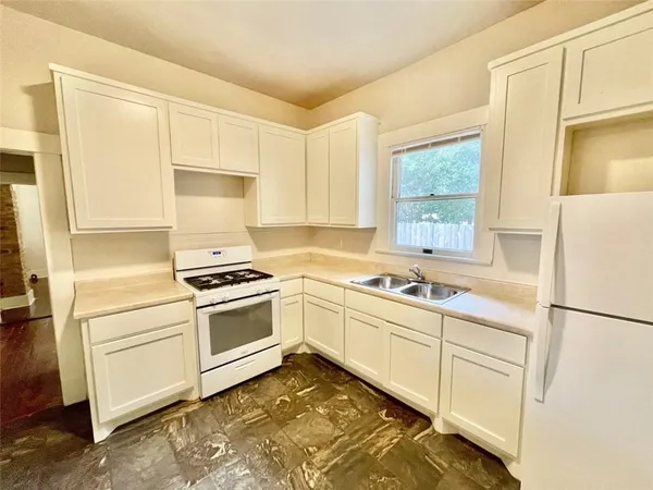 $2,500 | 506 East 38th Street, Unit A, Austin, TX 78751
