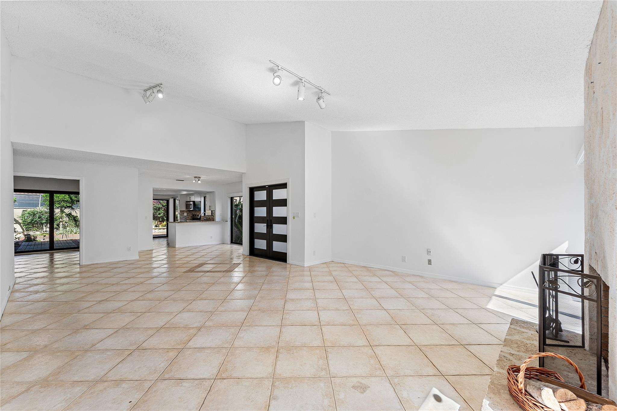 6829 Pradera Drive Boca Raton, FL 33433 - Photo 23 of 28 Photo 23