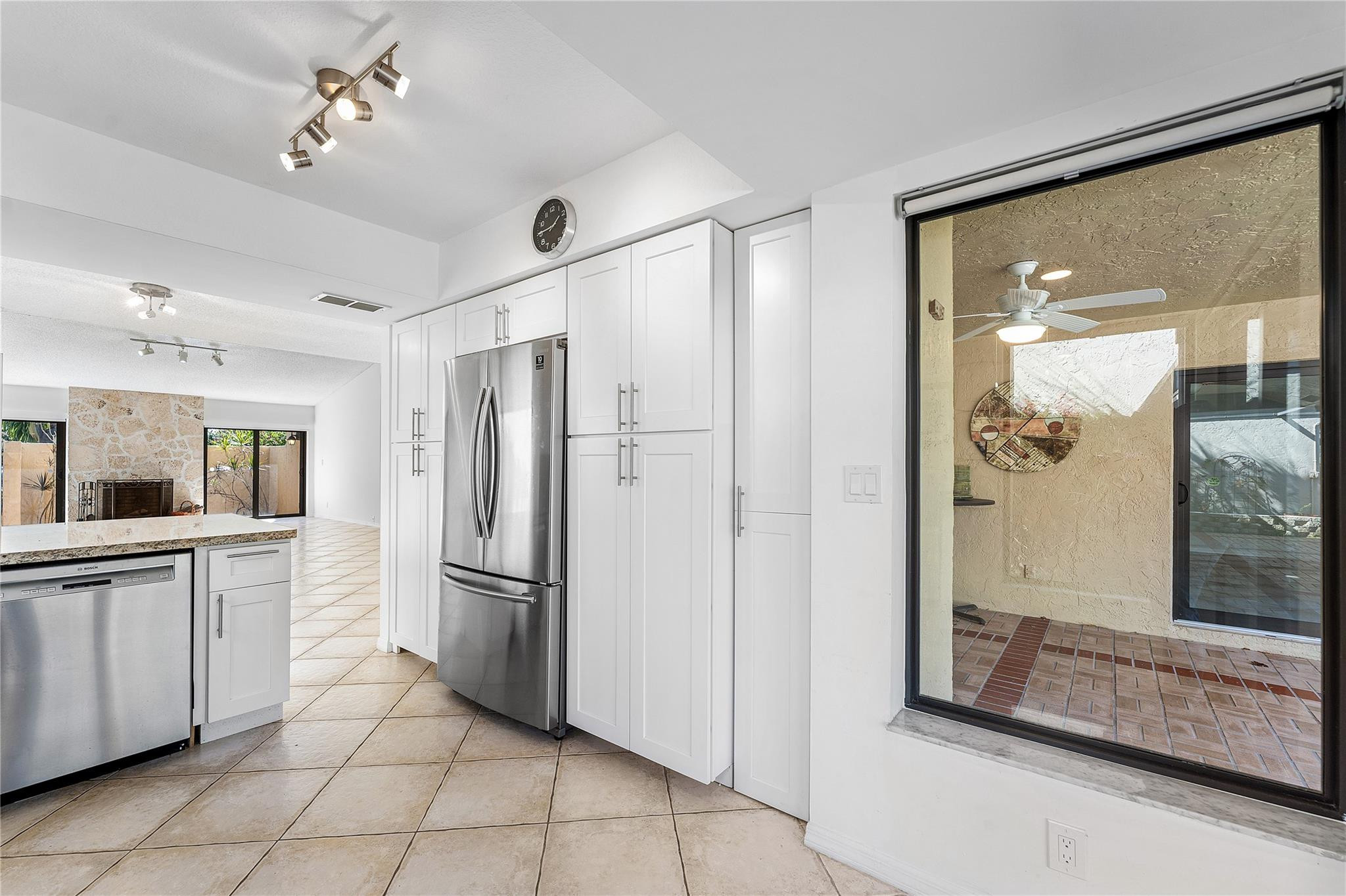 6829 Pradera Drive Boca Raton, FL 33433 - Photo 5 of 28 Photo 5