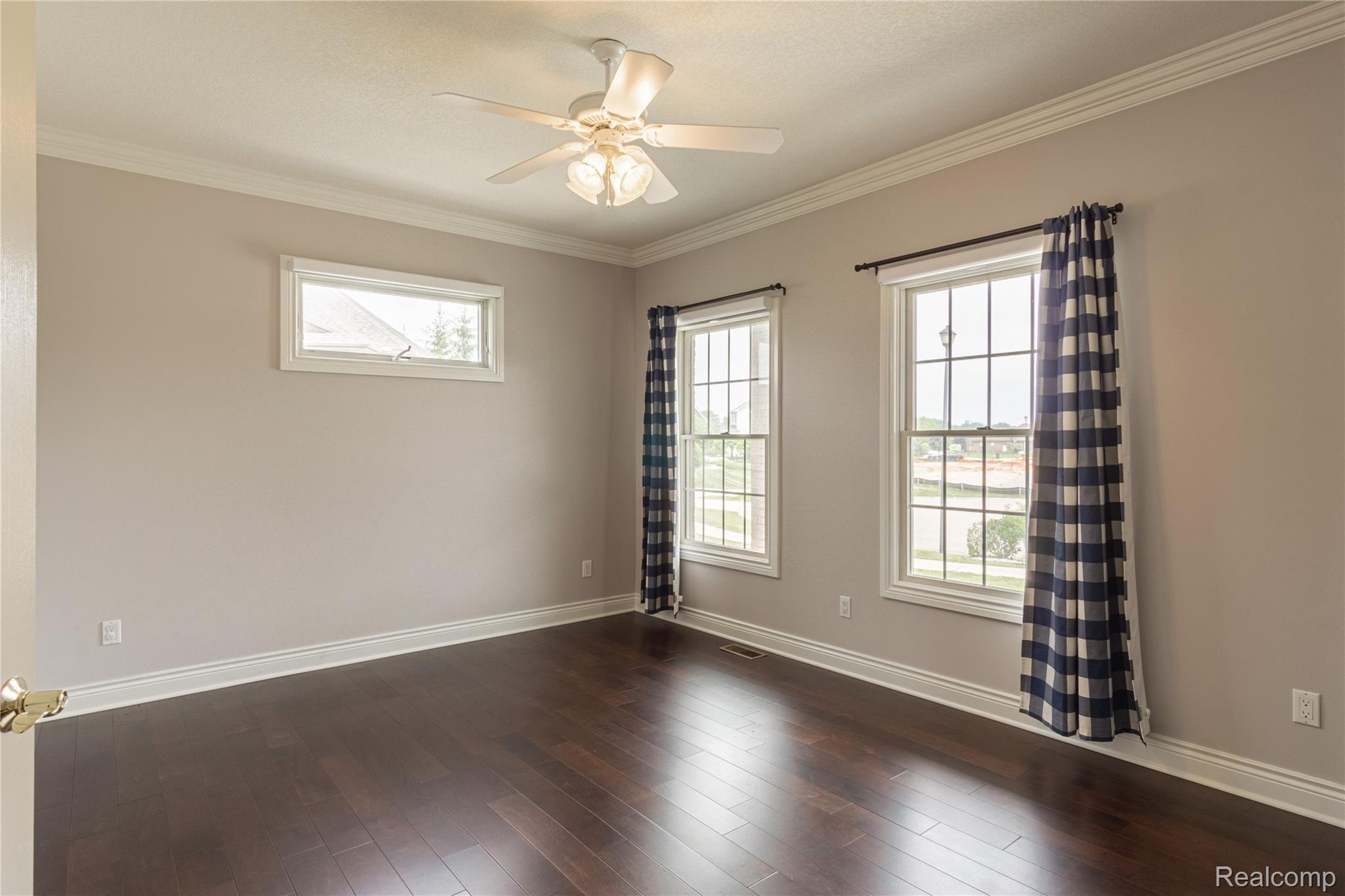 9066 Copper Ridge Circle Davison, MI 48423 - Photo 25 of 51 Interiors (35 of 71).jpg