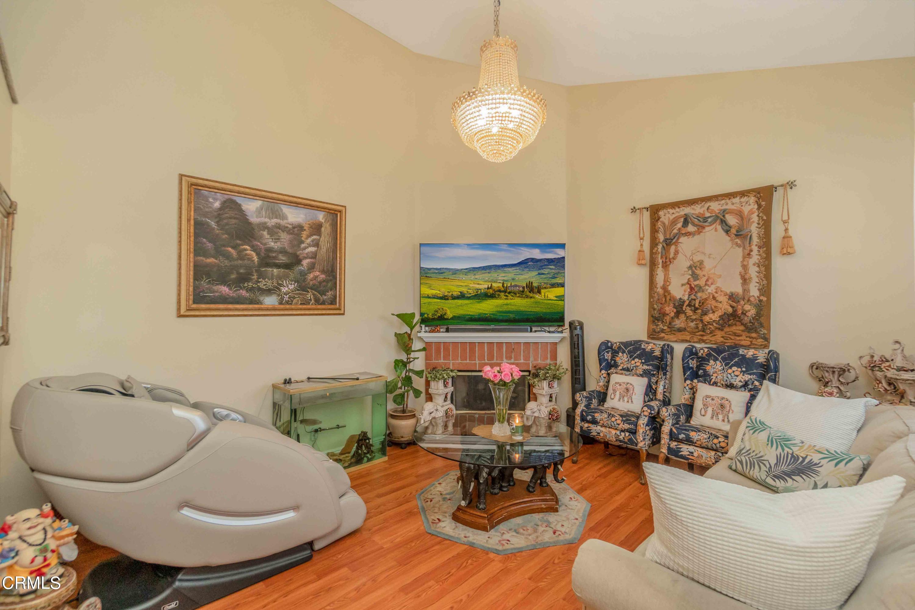 432 Johnson Road Oxnard, CA 93033 - Photo 17 of 40 a living room with furniture and a table