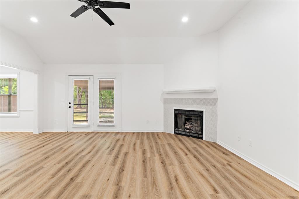 470 Chestnut Lane Reno, TX 75462 - Photo 4 of 19 Gallery Image 4