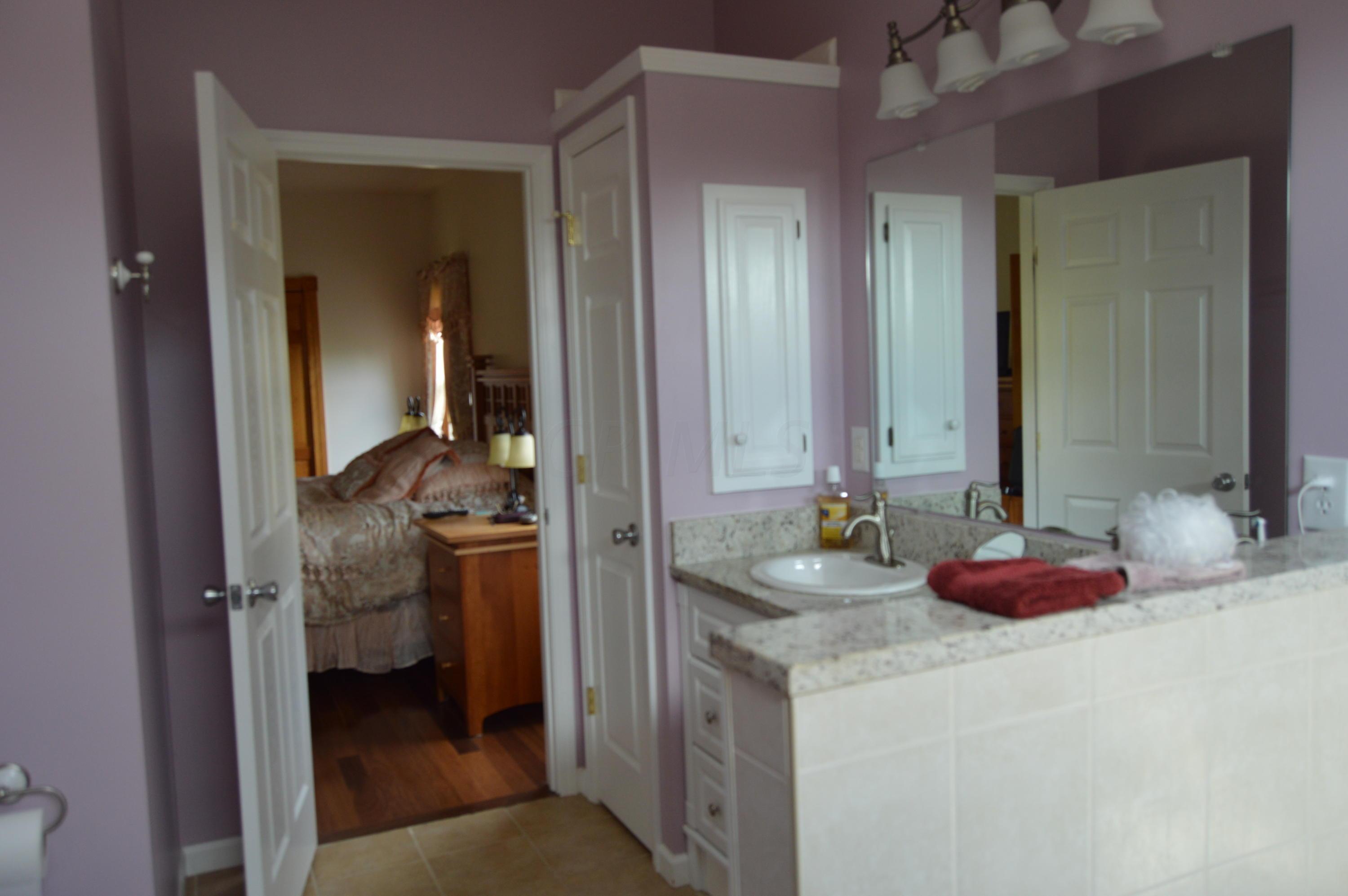 23883 Thompson Road Howard, OH 43028 - Photo 19 of 43 Gallery Image 19