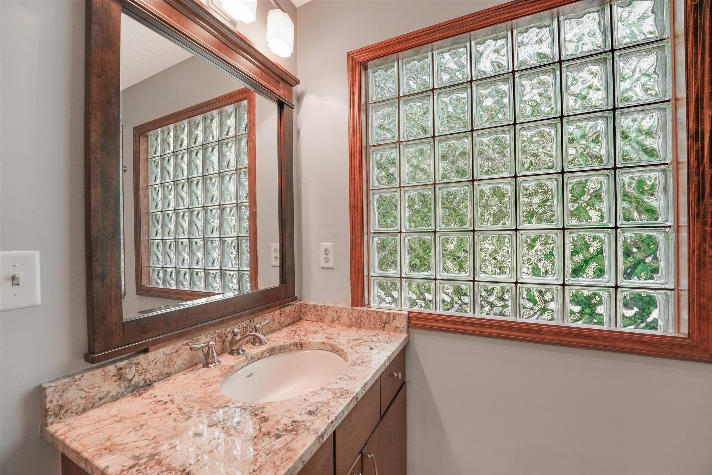 5475 Dexter Falls Road Columbus, OH 43221 - Photo 37 of 50 Gallery Image 37