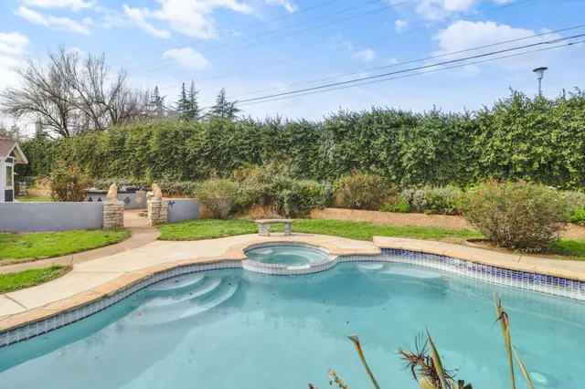 $529,900 | 6679 Foxwood Court, Citrus Heights, CA 95621