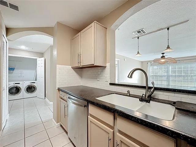 $1,750 | 3960 Southpointe Drive, Unit 515, Orlando, FL 32822