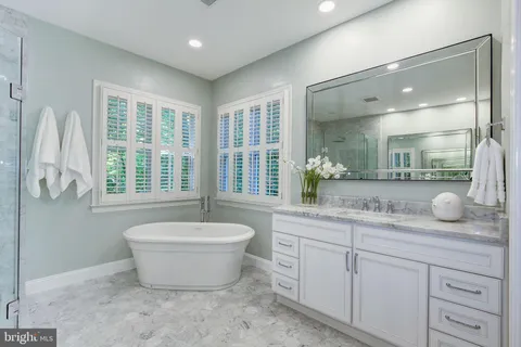 $1,800,000 | 7927 Sandalfoot Drive, Potomac, MD 20854