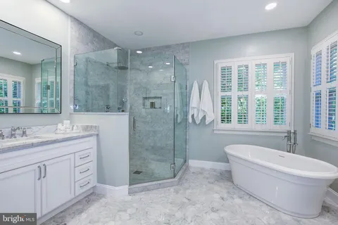 $1,800,000 | 7927 Sandalfoot Drive, Potomac, MD 20854