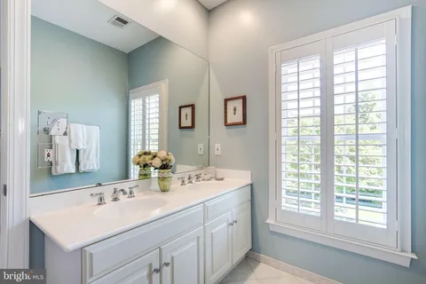 $1,800,000 | 7927 Sandalfoot Drive, Potomac, MD 20854