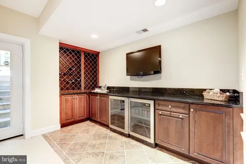 $1,800,000 | 7927 Sandalfoot Drive, Potomac, MD 20854