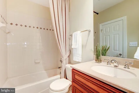 $1,800,000 | 7927 Sandalfoot Drive, Potomac, MD 20854