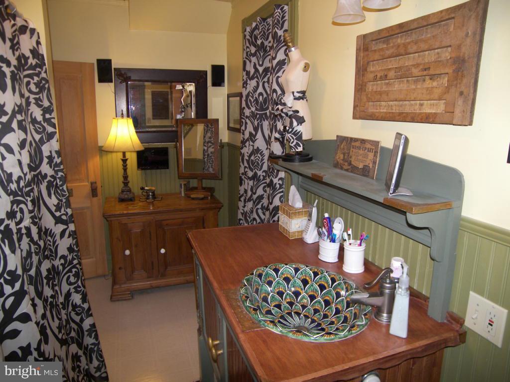 153 South Spruce Street Lititz, PA 17543 - Photo 20 of 32 a view of entryway with furniture