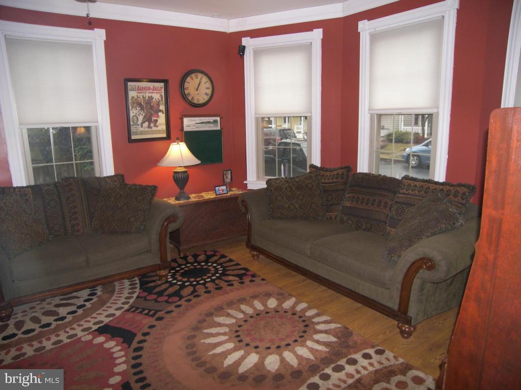153 South Spruce Street Lititz, PA 17543 - Photo 3 of 32 a living room with furniture