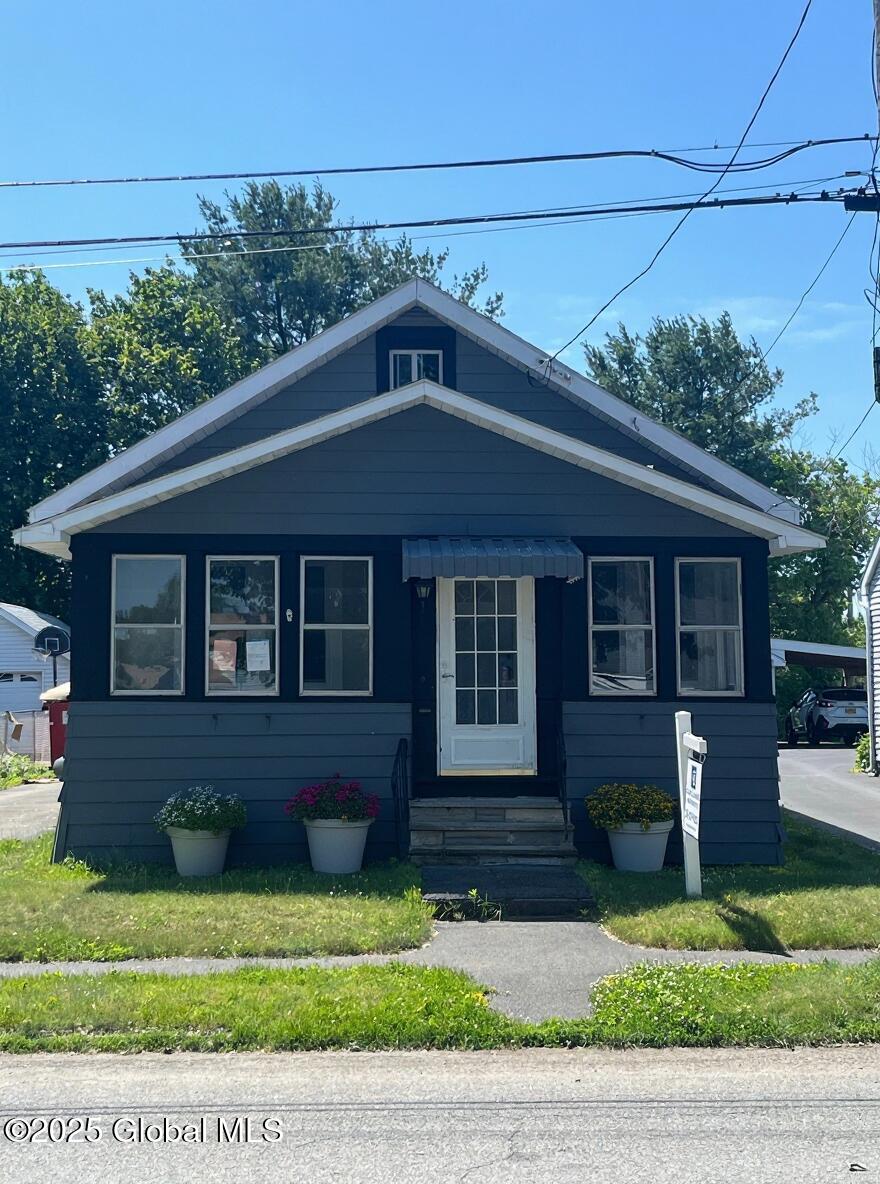 618 Poutre Avenue Rotterdam, NY 12306 - Photo 1 of 28 IMG_8868