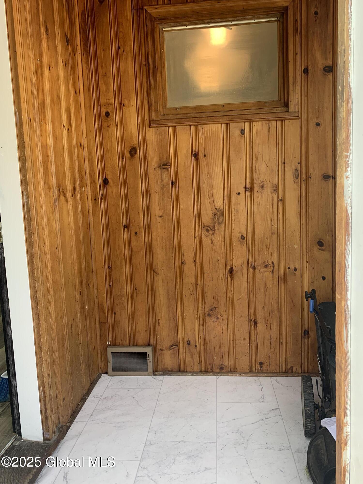 618 Poutre Avenue Rotterdam, NY 12306 - Photo 26 of 28 IMG_0498