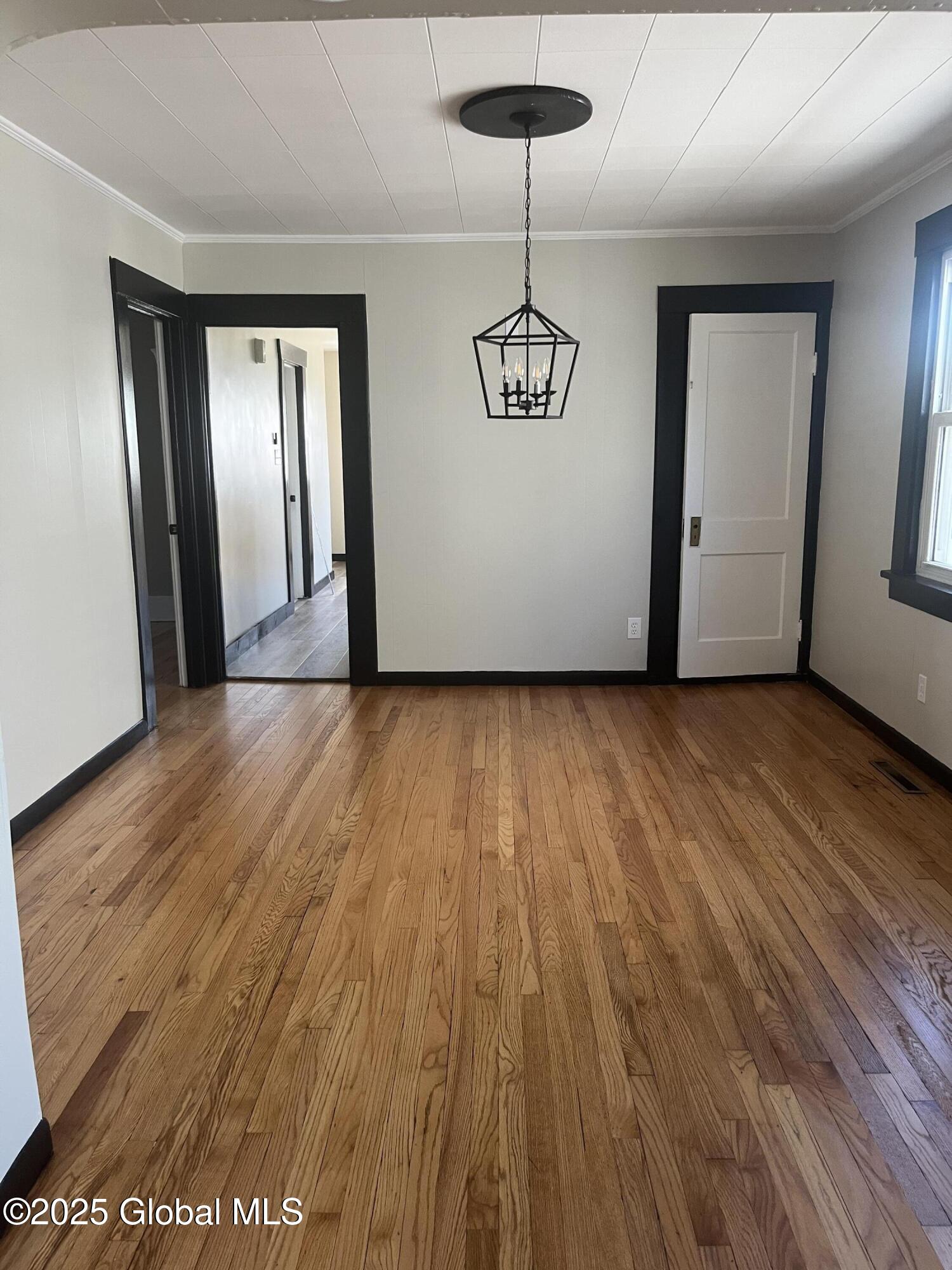 618 Poutre Avenue Rotterdam, NY 12306 - Photo 7 of 28 84BFC577-8B98-4C78-8955-F09420145489