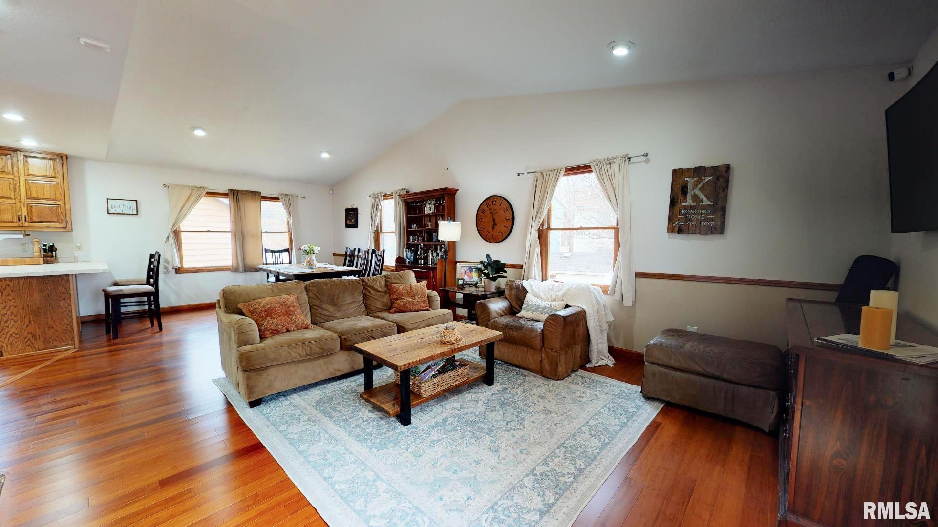 3990 North Northbrook Drive Decatur, IL 62526 - Photo 3 of 19