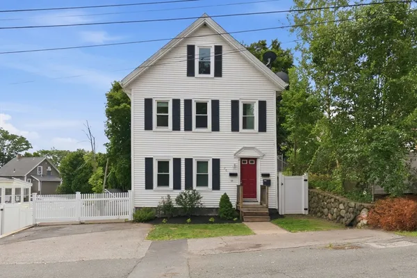 $939,900 | 20 Otis Street, Wakefield, MA 01880