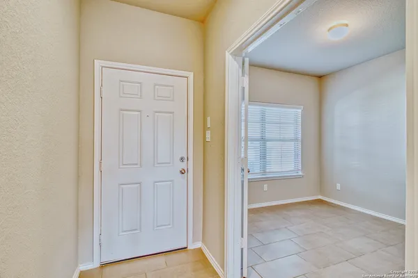 $2,800 | 1649 Couser Avenue, New Braunfels, TX 78132