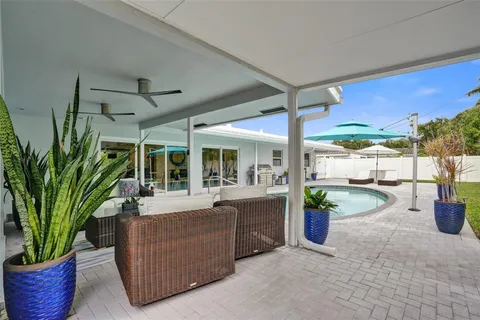 $1,250,000 | 4104 Northeast 21st Avenue, Fort Lauderdale, FL 33308