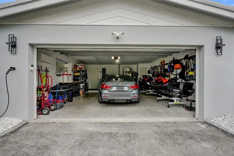 $1,250,000 | 4104 Northeast 21st Avenue, Fort Lauderdale, FL 33308