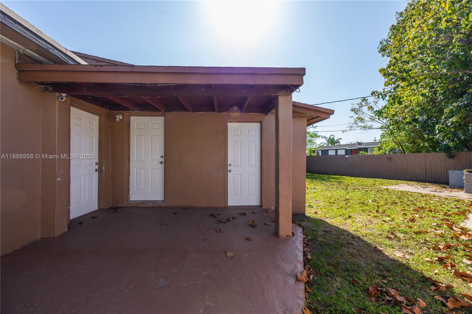11500 Southwest 142nd Street Miami, FL 33176 - Photo 19 of 35 a backyard of a house