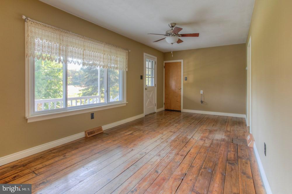 2794 Church Road Elizabethtown, PA 17022 - Photo 4 of 20 Gallery Image 4