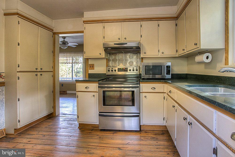 2794 Church Road Elizabethtown, PA 17022 - Photo 6 of 20 Gallery Image 6