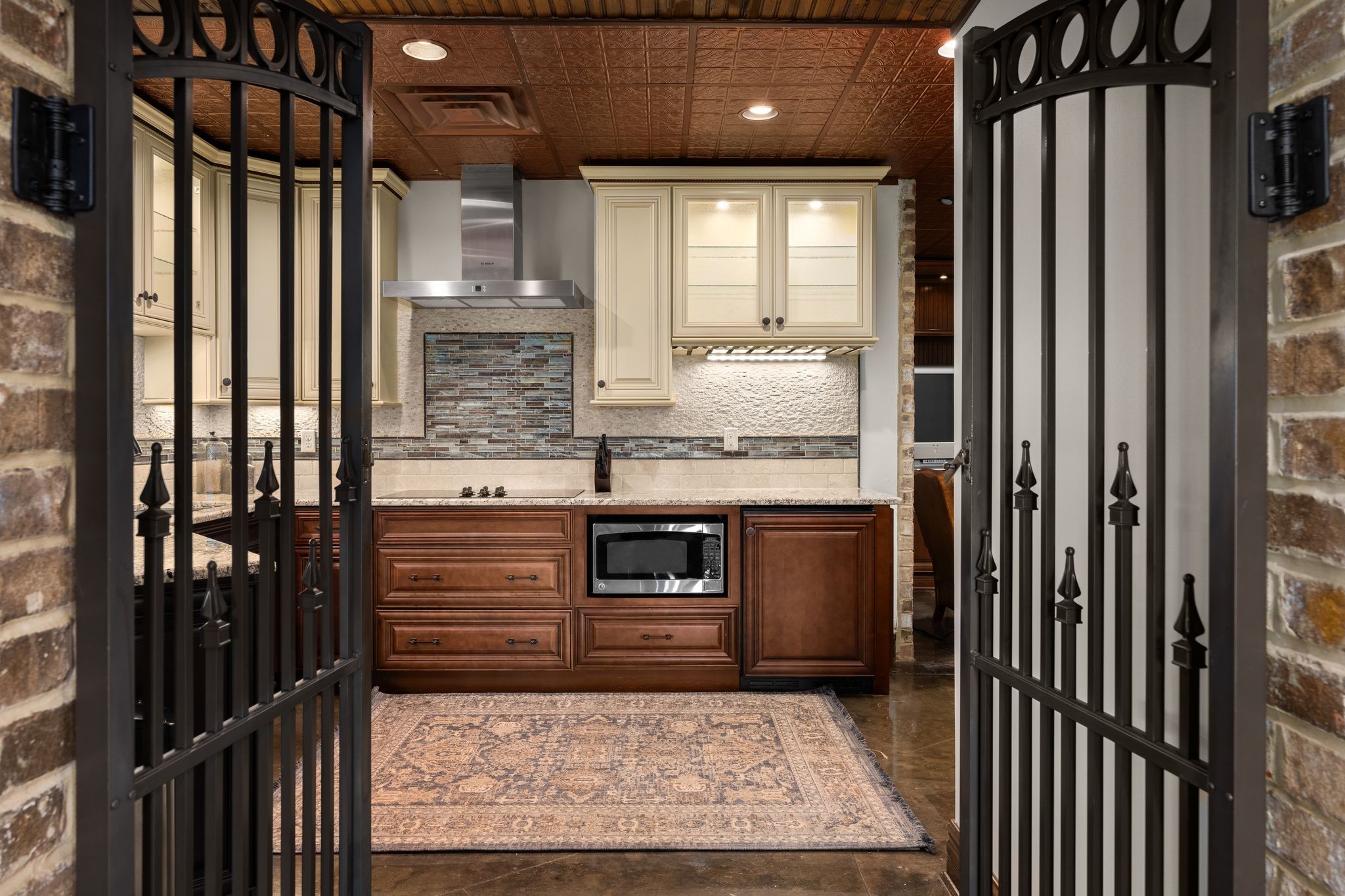 7200 Kingston Road Fairview, TN 37062 - Photo 34 of 68 a kitchen with granite countertop a refrigerator and a stove